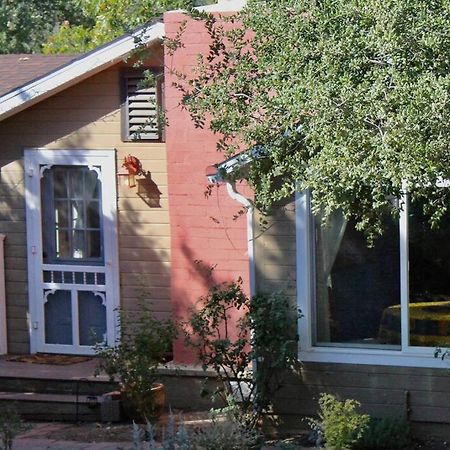 ג'וליאן Blue Bird Cottage - Pet Friendly מראה חיצוני תמונה